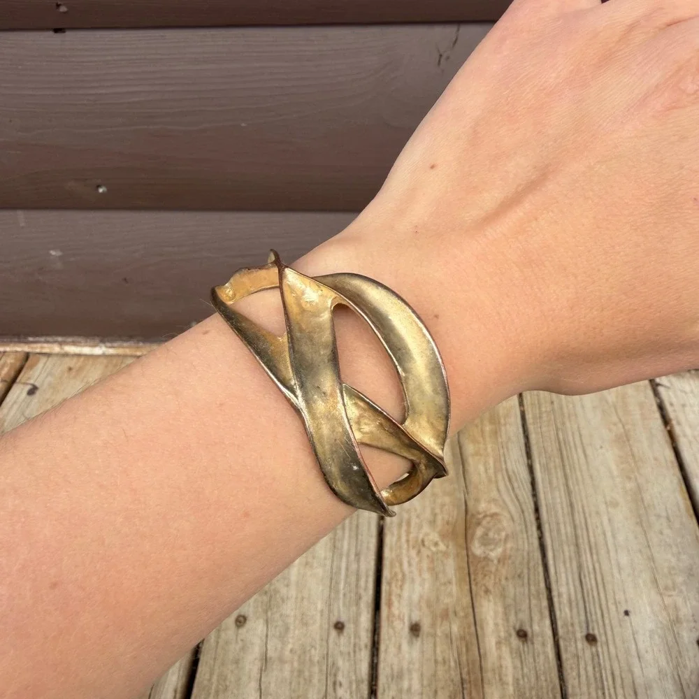 Vtg Abstract Sculptural Cuff Bracelet Gold‎ Tone Interwoven Distressed Modern